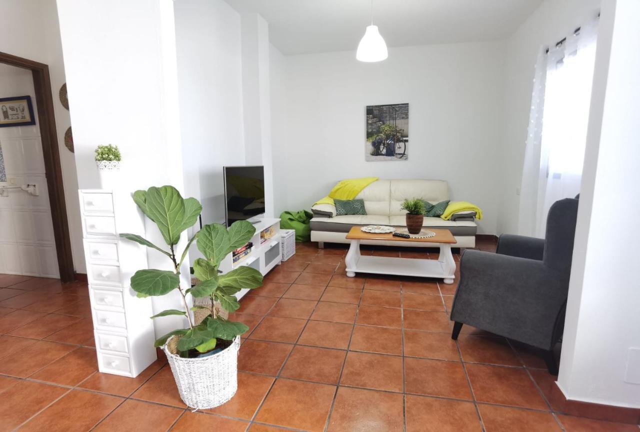 Apartamentoscasajulia La Santa Exterior foto