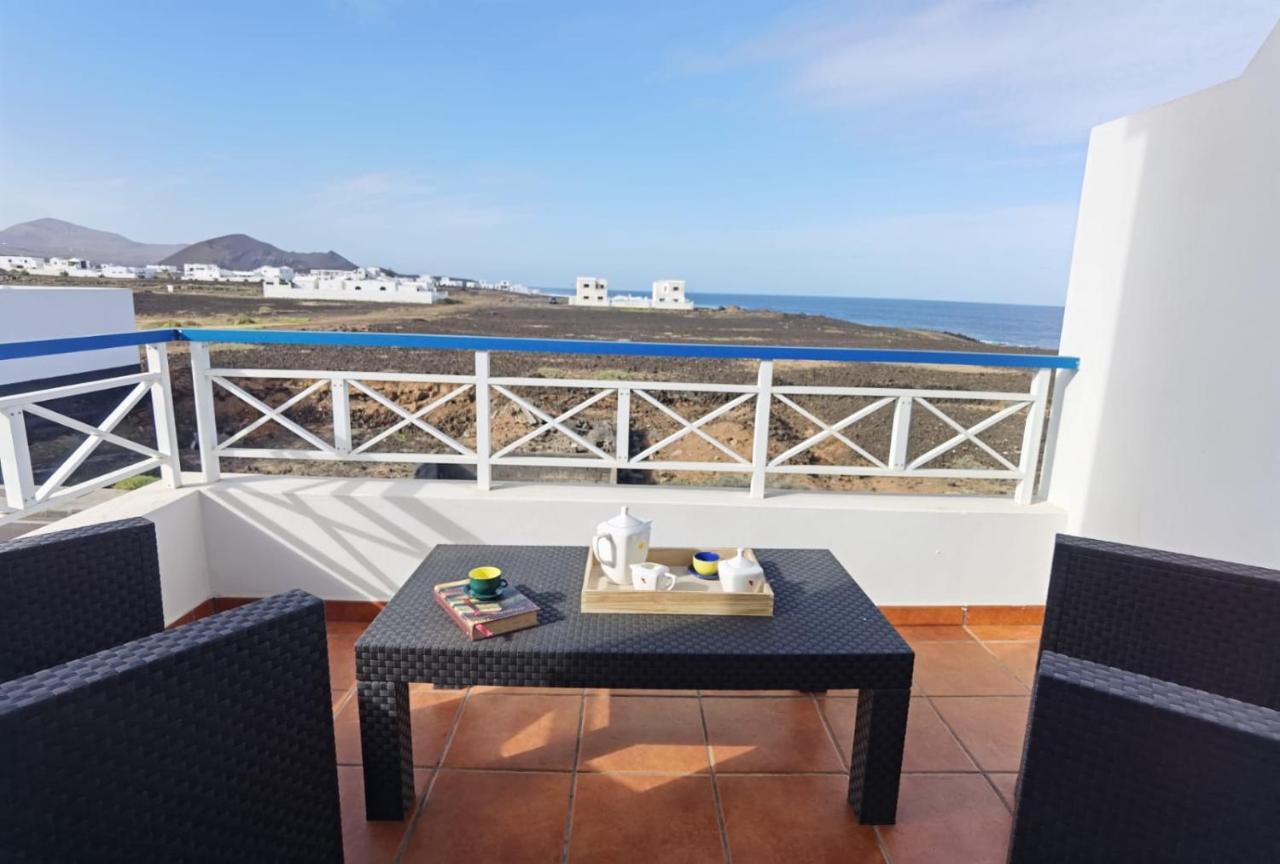 Apartamentoscasajulia La Santa Exterior foto